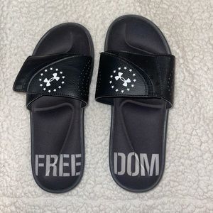 Men’s Black freedom Under Armor memory foam slides size US 10